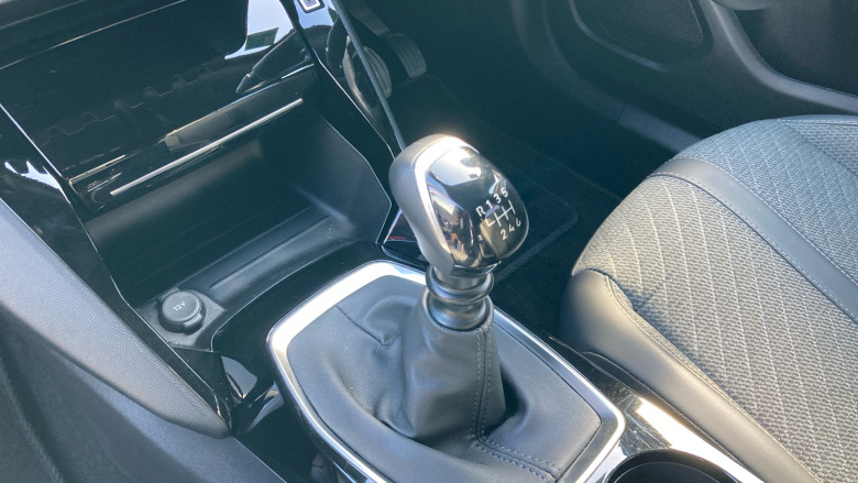 Peugeot 2008 1.2 PureTech 130 Allure 5dr Petrol Estate